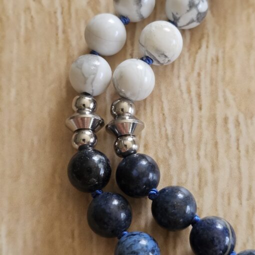 Dumortierit-Magnesit-Mala (1) mit Dumortierit-Anhänger (Tropfen) – Bild 18