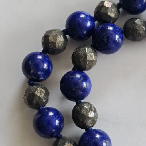 Lapislazuli-Pyrit (facettiert) -Mala mit Seidenquaste – Bild 17