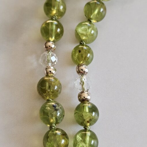 Peridot-Bergkristall (facettiert) -Mala mit Chakra-Anhänger aus 925 Silber und Armband – Bild 18