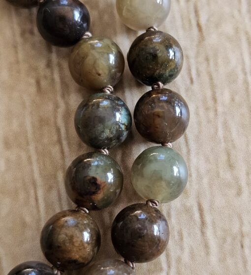 Serpentin (marokkanischer Serpentin) -Mala mit Seidenquaste – Bild 18