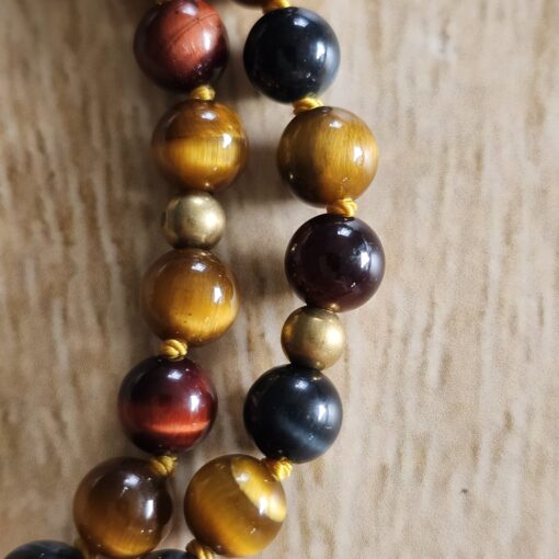 Tigerauge (bunt) -Messing-Mala mit Falkenauge-Anhänger (Freiform) – Bild 18