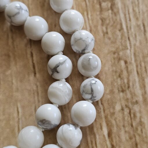 Dumortierit-Magnesit-Mala (2) mit Magnesit-Anhänger (Freiform) – Bild 20
