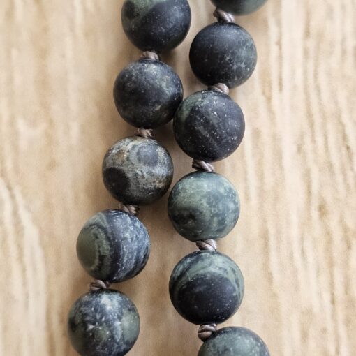 Eldarit ("Kabambastein", matt) -Turmalin (schwarz) -Mala mit Eldarit-Anhänger (Freiform) – Bild 20