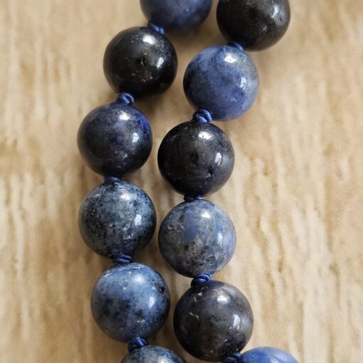 Dumortierit-Bergkristall (facettiert) -Mala mit Dumortierit-Delphin – Bild 20