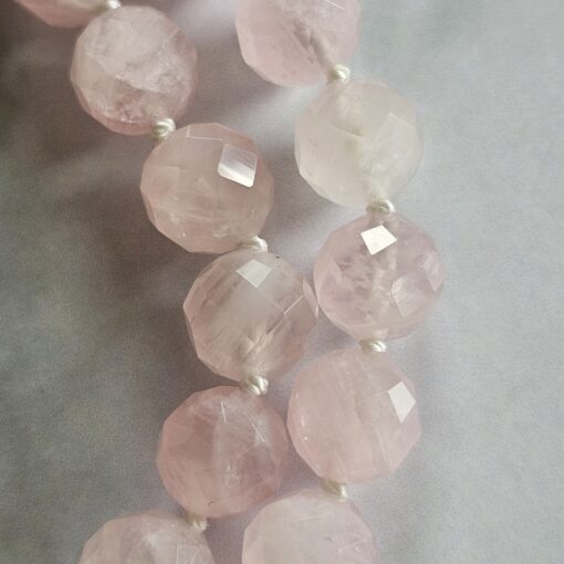 Rosenquarz (facettiert) -Mala mit Rosenquarz-Herz und Armband – Bild 20
