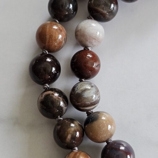 Versteinerte Holz-Mala (2) mit kleinerem, versteinertem Holz-Anhänger (Freiform) und Armband – Bild 20
