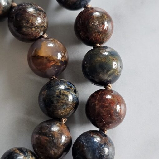 Pietersit-Mala (2) mit rundem, bläulichem Pietersit-Anhänger und Armband – Bild 21