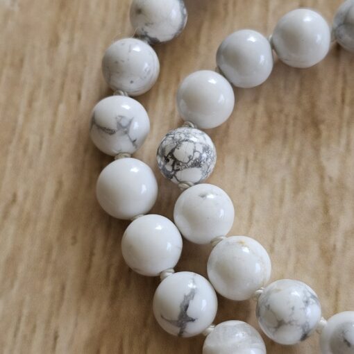 Dumortierit-Magnesit-Mala (2) mit Magnesit-Anhänger (Freiform) – Bild 21