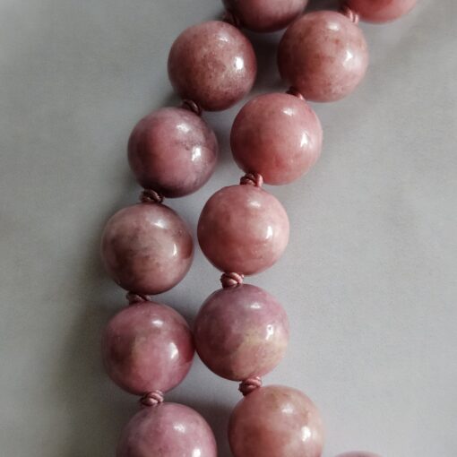 Thulit-Rosenquarz-Mala mit Thulit-Anhänger (Oval) und Armband – Bild 22