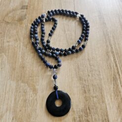 Dumortierit-Bergkristall-Mala mit Dumortierit-Donut