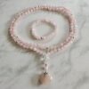 Rosenquarz (facettiert) -Mala mit Rosenquarz-Herz und Armband