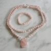 Rosenquarz-Bergkristall-Mala mit Rosenquarz-Anhänger (Freiform) und Armband