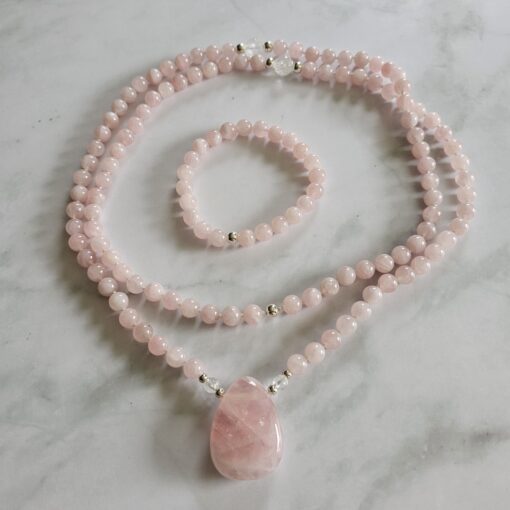 Rosenquarz-Bergkristall-Mala mit Rosenquarz-Anhänger (Freiform) und Armband