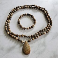 Versteinerte Holz-Mala (1) mit versteinertem Holz-Anhänger (Tropfen) und Armband