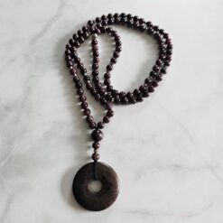 Granat-Mala (4) mit Granat-Donut