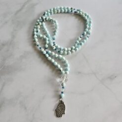 Hemimorphit (facettiert) -Bergkristall (facettiert) -Apatit (blau, facettiert) -Mala  mit Edelstahl-Anhänger (Hamsa-Hand)
