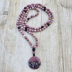 Rhodonit (facettiert) -Turmalin (schwarz, facettiert) -Mala mit Rhodonit-Donut