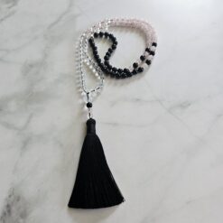 Bergkristall-Rosenquarz-Turmalin (schwarz) -Mala mit Seidenquaste
