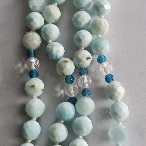 Hemimorphit (facettiert) -Bergkristall (facettiert) -Apatit (blau, facettiert) -Mala  mit Edelstahl-Anhänger (Hamsa-Hand) – Bild 2