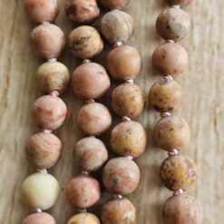 Alternative view of Jaspis (naturfarben und matt) -Mala (1) mit Baumwollquaste