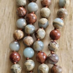 Alternative view of Jaspis („Shoushan-Jaspis") -Mala (2) mit Baumwollquaste: