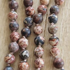Alternative view of Meta-Rhyolith („Leopardenstein“) -Mala (2) mit Seidenquaste