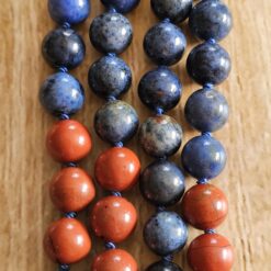 Alternative view of Dumortierit-Jaspis (rot) -Mala (1) mit Dumortierit-Donut und Armband