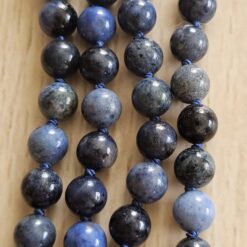 Alternative view of Dumortierit-Bergkristall-Mala mit Dumortierit-Donut
