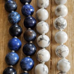 Alternative view of Dumortierit-Magnesit-Mala (2) mit Magnesit-Muschel
