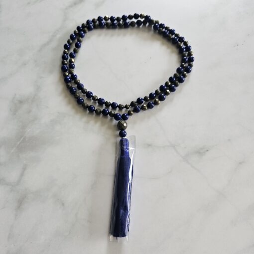 Lapislazuli-Pyrit (facettiert) -Mala mit Seidenquaste – Bild 3