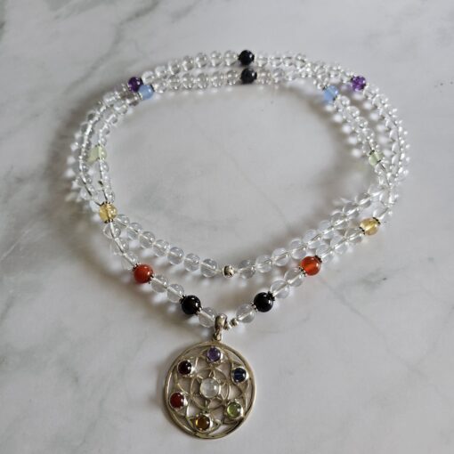 Bergkristall-Chakra-Mala (2) mit rundem Chakra-Anhänger (Blume des  Lebens) – Bild 3