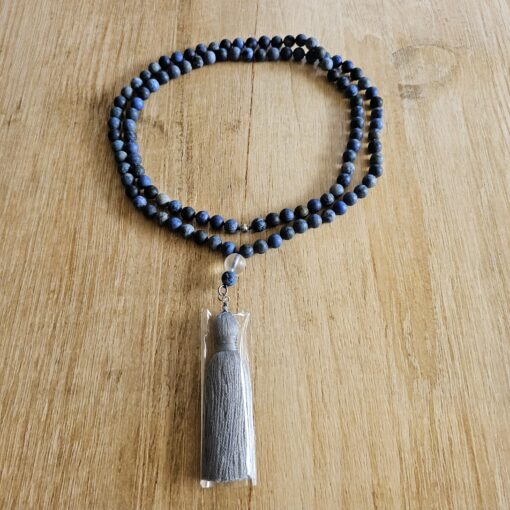 Dumortierit (matt) -Mala (3) mit Baumwollquaste – Bild 3