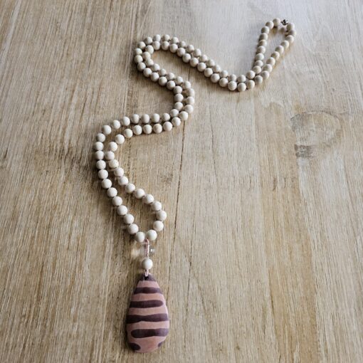 Jaspis („Elfenbein-Jaspis“) -Mala mit Zebra-Rock-Anhänger (Tropfen) – Bild 4