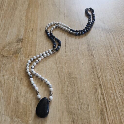 Dumortierit-Magnesit-Mala (1) mit Dumortierit-Anhänger (Tropfen) – Bild 4