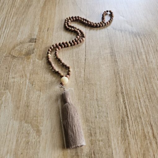 Jaspis (naturfarben und matt) -Mala (1) mit Baumwollquaste – Bild 4