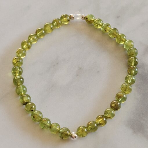 Peridot-Bergkristall (facettiert) -Mala mit Chakra-Anhänger aus 925 Silber und Armband – Bild 4