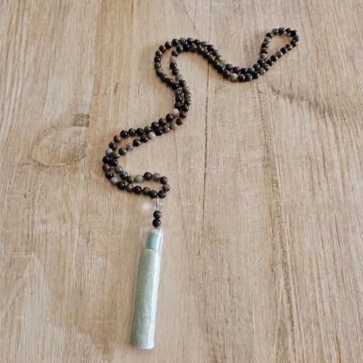 Serpentin (marokkanischer Serpentin) -Mala mit Seidenquaste – Bild 4