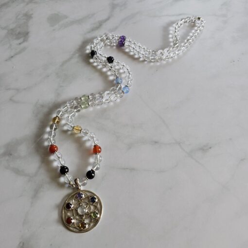 Bergkristall-Chakra-Mala (2) mit rundem Chakra-Anhänger (Blume des  Lebens) – Bild 4