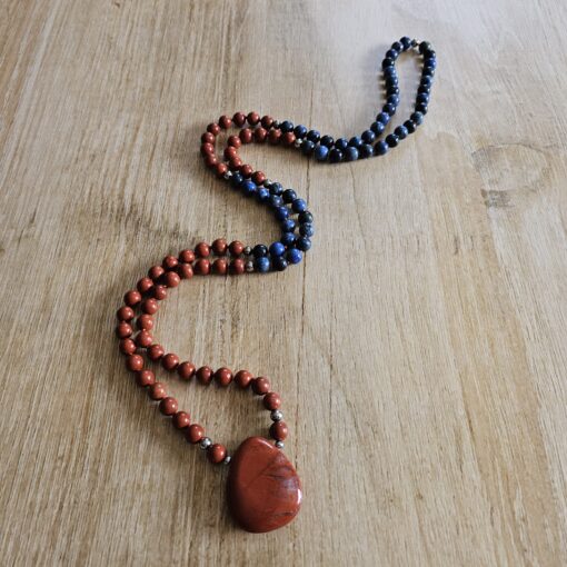 Dumortierit-Jaspis (rot) -Mala (2) mit rotem Jaspis-Anhänger (Freiform) – Bild 4