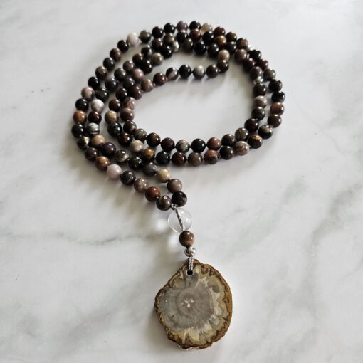 Versteinerte Holz-Mala (2) mit kleinerem, versteinertem Holz-Anhänger (Freiform) und Armband – Bild 5