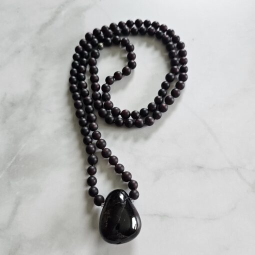 Granat (matt) -Mala mit Granat-Anhänger (Freiform) und Armband – Bild 5