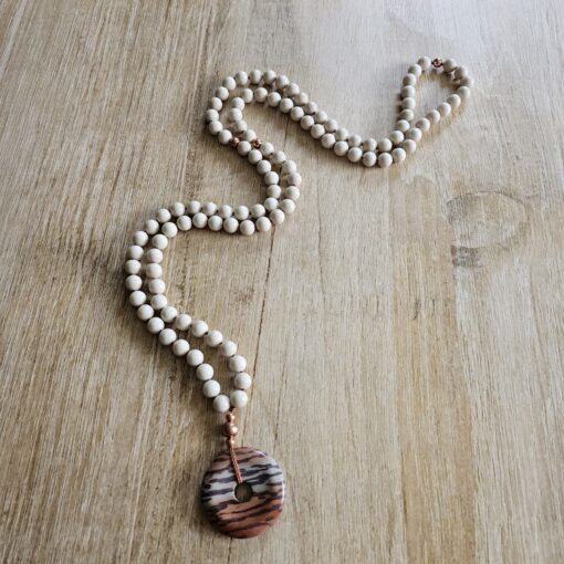 Jaspis („Elfenbein-Jaspis“) -Kupfer-Mala mit Printstone-Donut und Armband – Bild 6