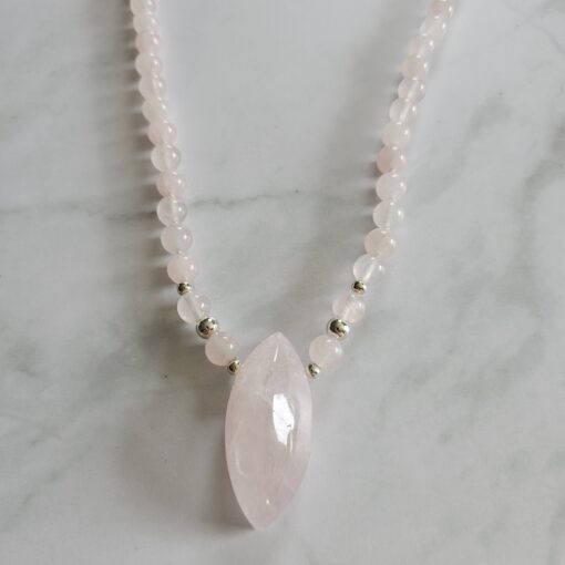 Rosenquarz-Mala mit Rosenquarz-Navette – Bild 6