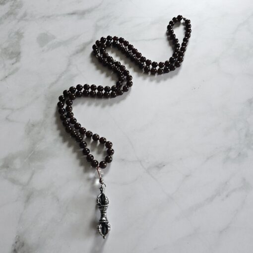Andradit (Granat) -Mala mit Edelstahlanhänger (Dorje) und Armband – Bild 6