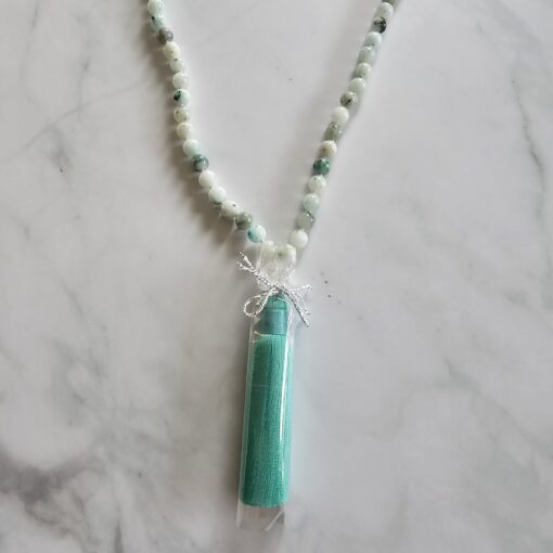 Jade („Himmel-Berg-Jade“) mit Seidenquaste – Bild 6