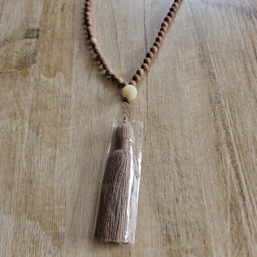 Jaspis (naturfarben und matt) -Mala (1) mit Baumwollquaste – Bild 6