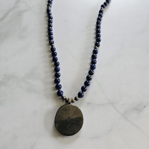 Lapislazuli-Pyrit-Mala (5) mit Anhänger mit einer Pyrit-Sonne – Bild 6