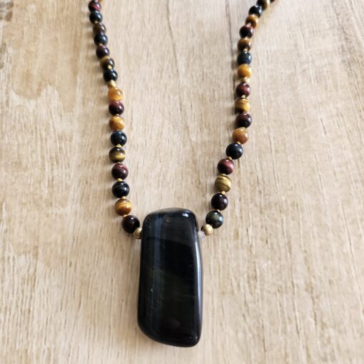 Tigerauge (bunt) -Messing-Mala mit Falkenauge-Anhänger (Freiform) – Bild 6
