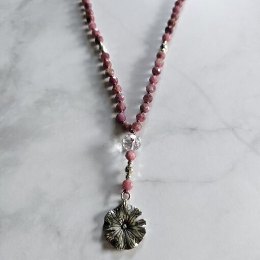 Turmalin (rosa und facettiert) -Mala mit  925 Silberanhänger (Lotusblatt) – Bild 6
