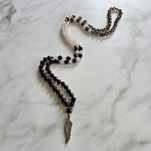 Granat (facettiert) -Rauchquarz (facettiert) -Rosenquarz (facettiert) -Mala (2) mit Edelstahl-Anhänger (Engelsflügel) und Armband – Bild 6